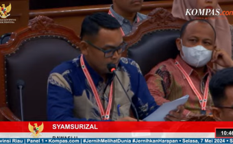 Ketua Bawaslu Kabupaten Kepulauan Meranti SYAMSURIZAL, S.IP., M.IP saat memberikan keterangan di Mahakamah Konstitusi