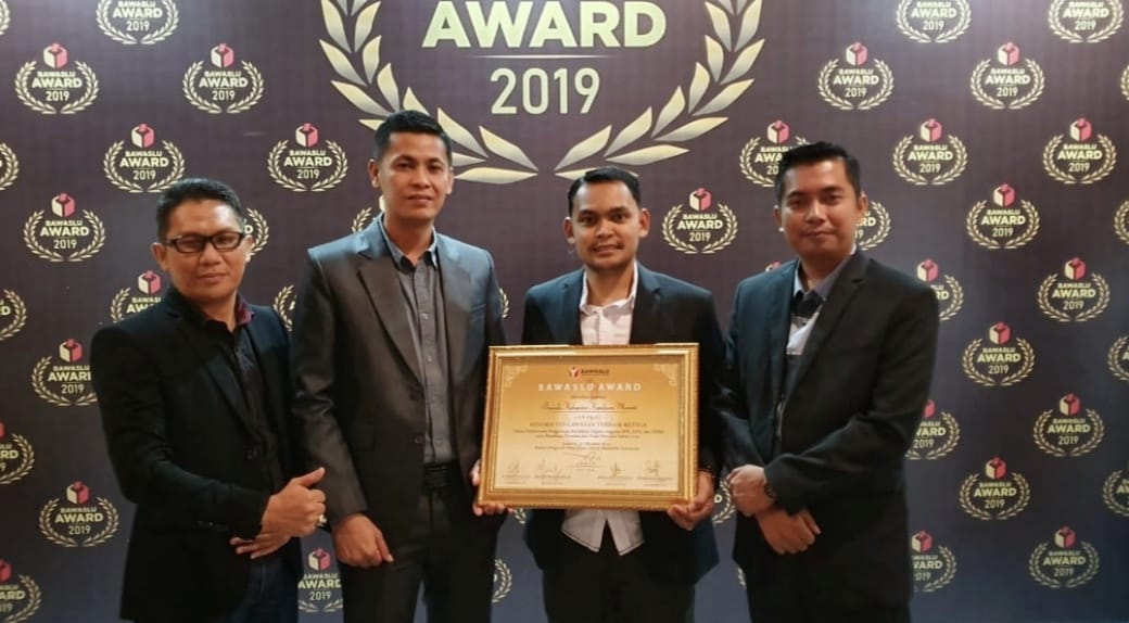 Bawaslu Kabupaten Kepulauan Meranti Meraih Penghargaan Terbaik Ketiga Se-Indonesia Pada Ajang Bawaslu Award 2019.