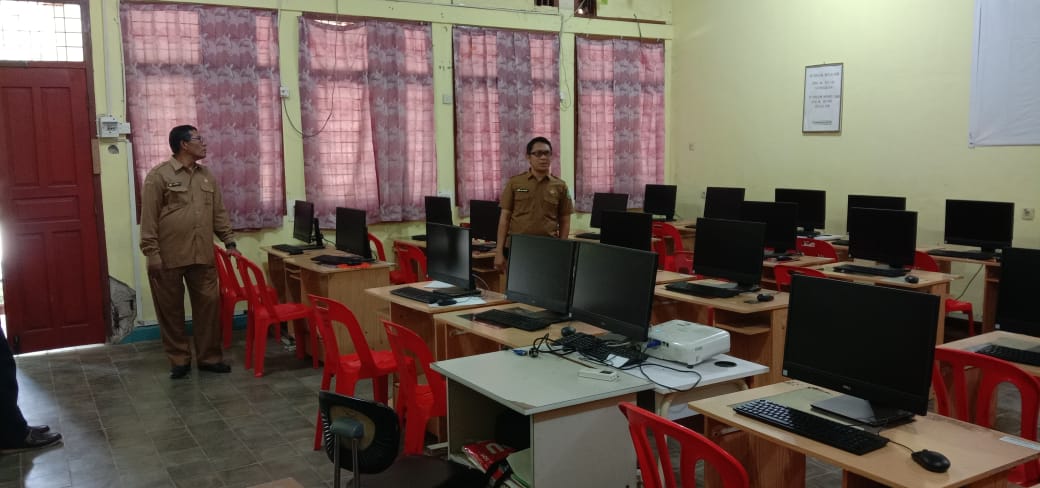 Melalui Koordinator Sekretariat, Bawaslu Kepulauan Meranti Melakukan Survey Lokasi Untuk Pelaksanaan Tes CAT Pada Seleksi Penerimaan Panwas Kecamatan Se-Kabupaten Kepulauan Meranti