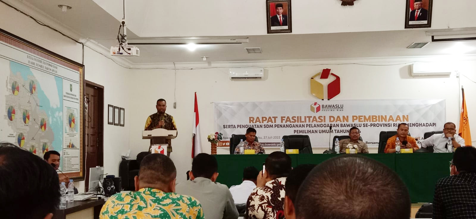 Kuatkan SDM Penanganan Pelanggaran, Bawaslu Provinsi Riau Adakan Rapat Fasilitasi Serta Penguatan Proses Penanganan Pelanggaran Menghadapi Pemilu 2024.