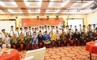 Pengawal Demokrasi Kecamatan di Tanah Jantan Dilantik