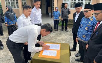 Penandatanganan Pakta Integritas CPNS Bawaslu Kepulauan Meranti
