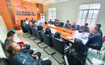 Bawaslu Meranti Rapat Persiapan Pelaksanaan P2P Tahun 2026 di Ruang Rapat Kantor Bawaslu Kepulauan Meranti