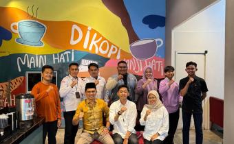 Bawaslu Meranti Foto Bersama Dengan GenRe Kepulauan Meranti
