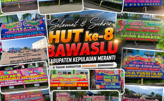 Deretan papan bunga ucapan HUT ke-8 Bawaslu Kabupaten/Kota se-Indonesia dari berbagai stakeholder memadati area Kantor Bawaslu Kabupaten Kepulauan Meranti